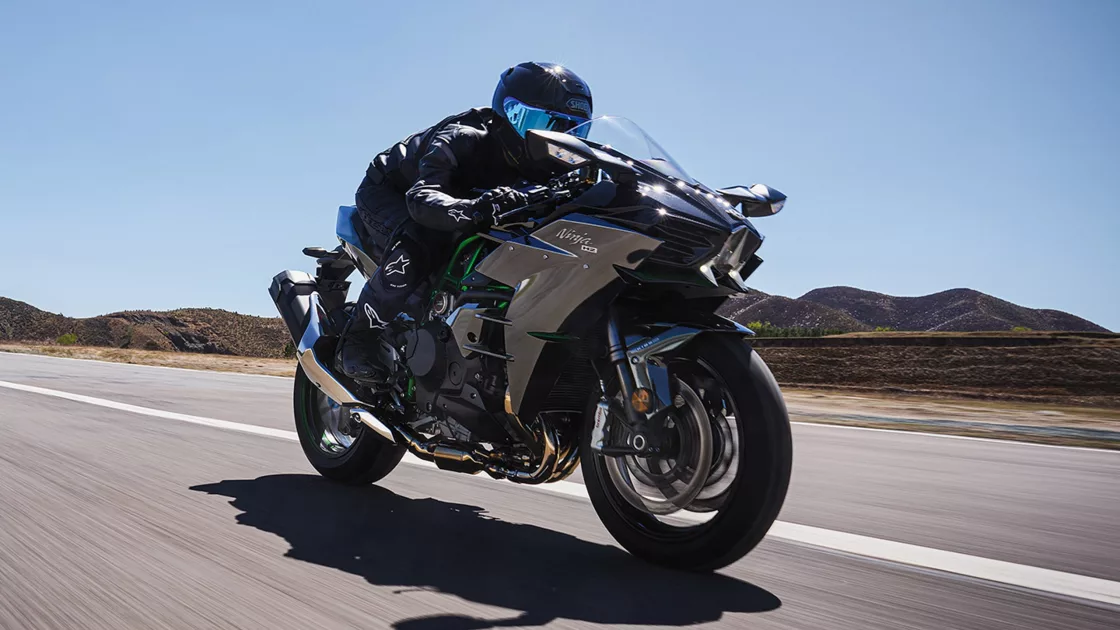 2027 Kawasaki Ninja H2 Carbon gets more torque, new electronics